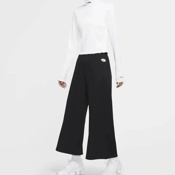 Nike Women's Wide Leg Ribbed Dri Fit Stretch Cropped Pant Size Small Activewear - Picture 2 of 7